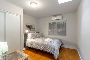 2 chambres, bureau, fer et planche à repasser, Wi-Fi gratuit