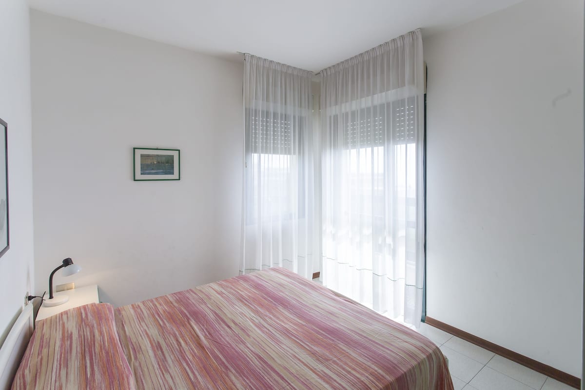 2 camere, una cassaforte in camera, tende oscuranti