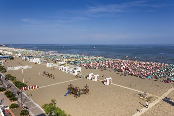Privat strand i närheten