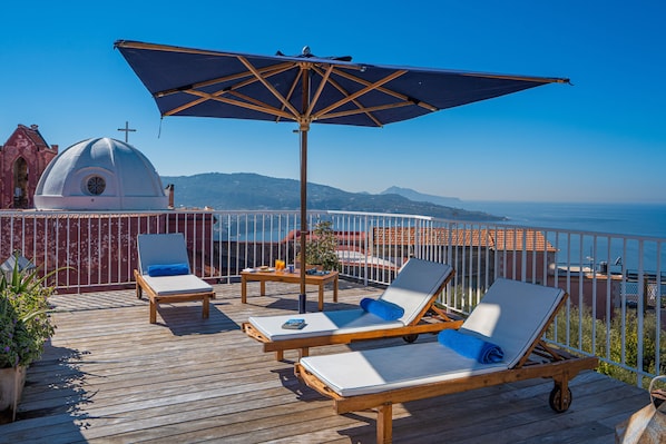 Sundeck