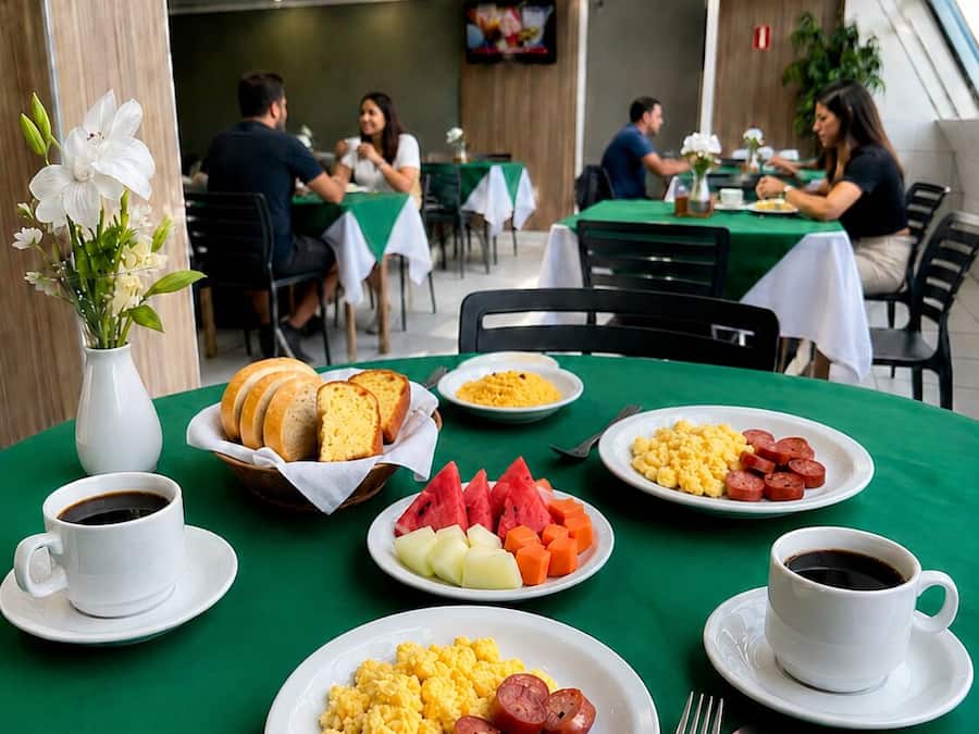 Tägliches inbegriffenes Frühstücksbuffet