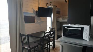 Cottage, 1 Bedroom | Private kitchenette | Fridge, stovetop, coffee/tea maker, electric kettle