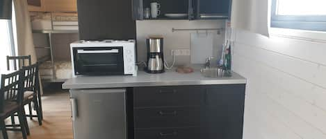 Cottage, 1 Bedroom | Private kitchenette | Fridge, stovetop, coffee/tea maker, electric kettle