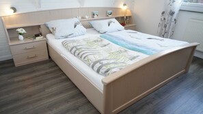 3 habitaciones, tabla de planchar con plancha, cuna de viaje y wifi 