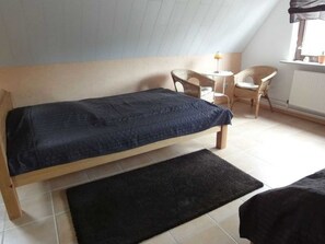 2 bedrooms, WiFi, bed sheets