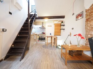 Appartement, 1 chambre | Coin séjour