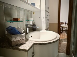Bathroom - Comoda Casa dell'Agnello zona Acquario (Genoa)