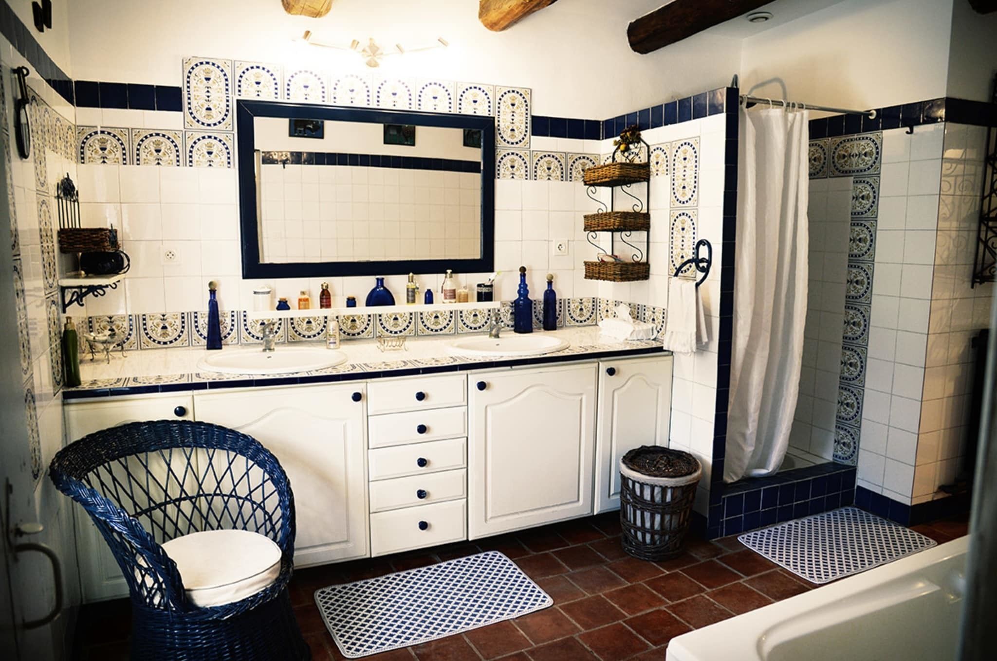 Suite (Fleur) | Décoration personnalisée, bureau, draps fournis