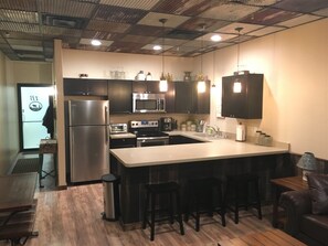 House | Private kitchen | Fridge, microwave, stovetop, dishwasher - Bozeman - Whispering Pines 1B (Belgrade)