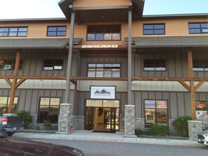 House | Exterior - Bozeman - Whispering Pines 1B (Belgrade)