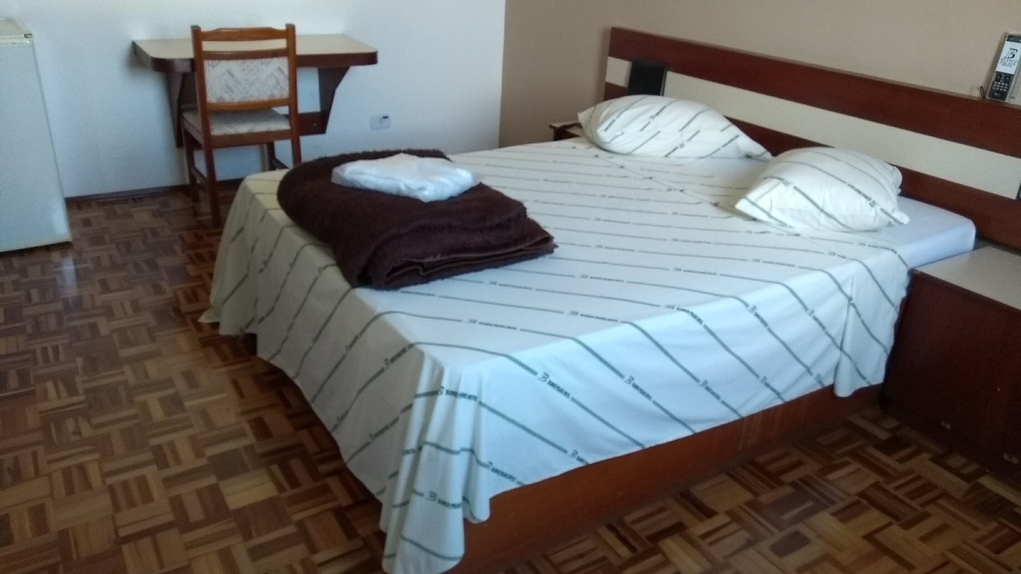 minibar, desk, soundproofing, free wifi