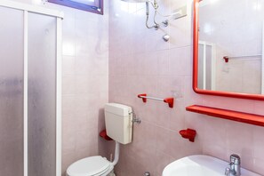 Pancuran mandi, bidet