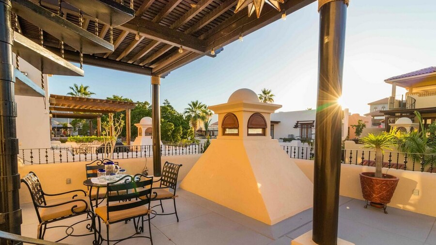 Casa Barcelona 2 BR by Casago