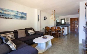 TV - Casa Blanca 19 – Pool, BBQ & WiFi (5 pax) (Tossa De Mar)