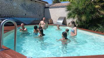 Piscine extérieure (ouverte en saison)