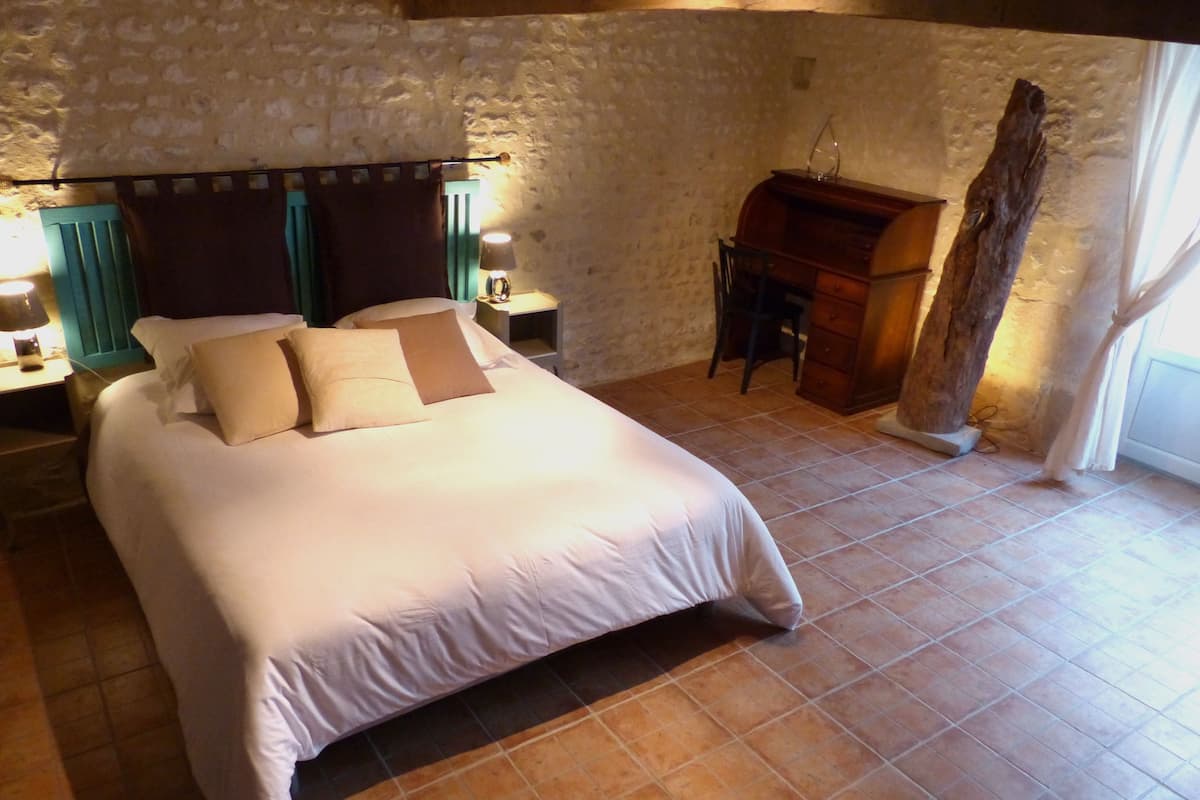 1 bedroom, premium bedding, individually decorated, desk