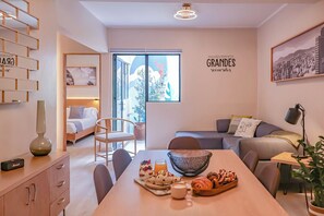 Signature Apartment | Living area