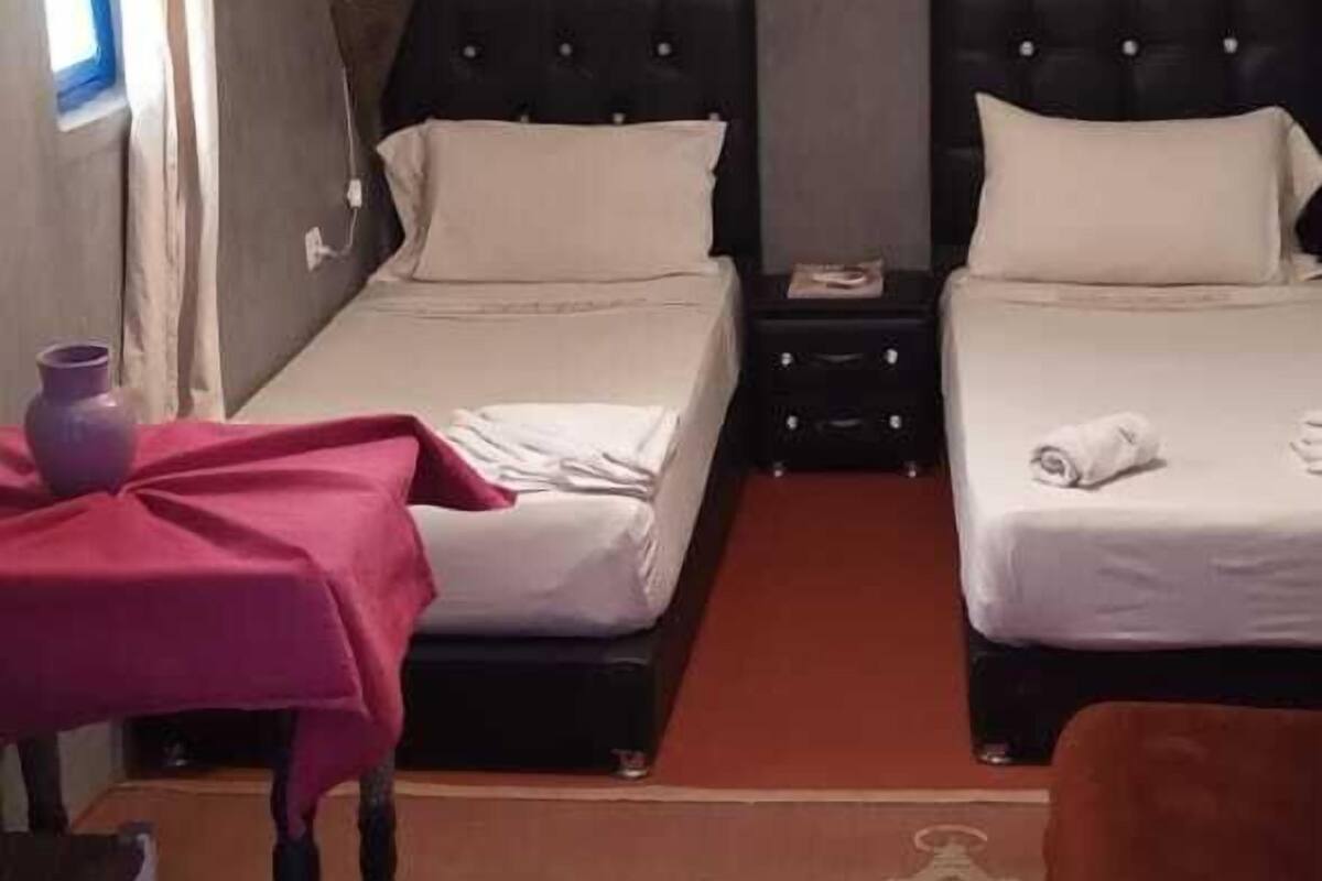 Twin Room | Laptop workspace, soundproofing, free cribs/infant beds, free WiFi