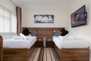1 slaapkamer, individueel gemeubileerd, een bureau, een laptopwerkplek