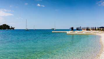 Beach nearby, sun loungers