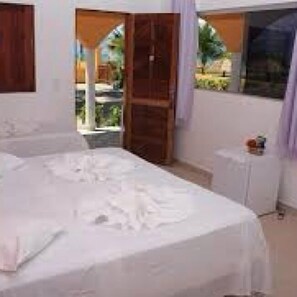 Standard Triple Room | Minibar, individually furnished, blackout curtains, free WiFi - Pousada Vila dos Corais (Paripueira)