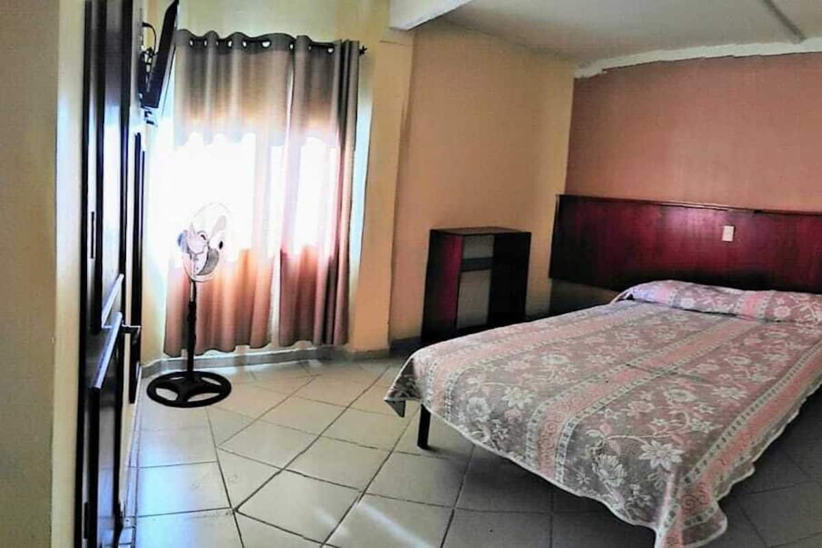 Singola Comfort, 1 camera da letto | 1 camera, copriletto in piuma, postazione laptop, tende oscuranti
