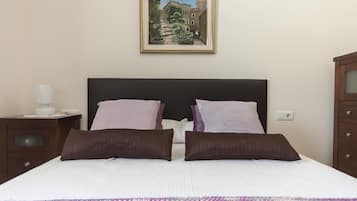 2 chambres, fer et planche Ă repasser, accĂšs Internet, draps fournis