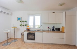 Kühlschrank, Herdplatte, Geschirrspüler