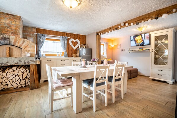 Family Apartment, Ensuite (Apartma) | 1 bedroom, individually decorated, individually furnished