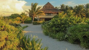 Front of property - Casa Bul-Kay's- Where Confort Meets Consierge Care (Dzemul)