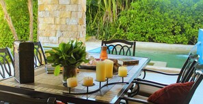 Alberca al aire libre 