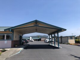 Fachada de la propiedad