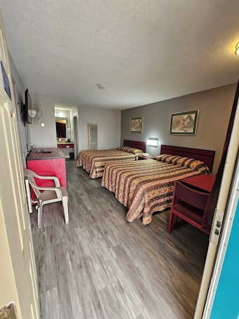 Double Room, 2 Queen Beds | Free WiFi, bed sheets