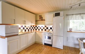 Réfrigérateur, plaque de cuisson, lave-vaisselle, cafetiÚre/bouilloire