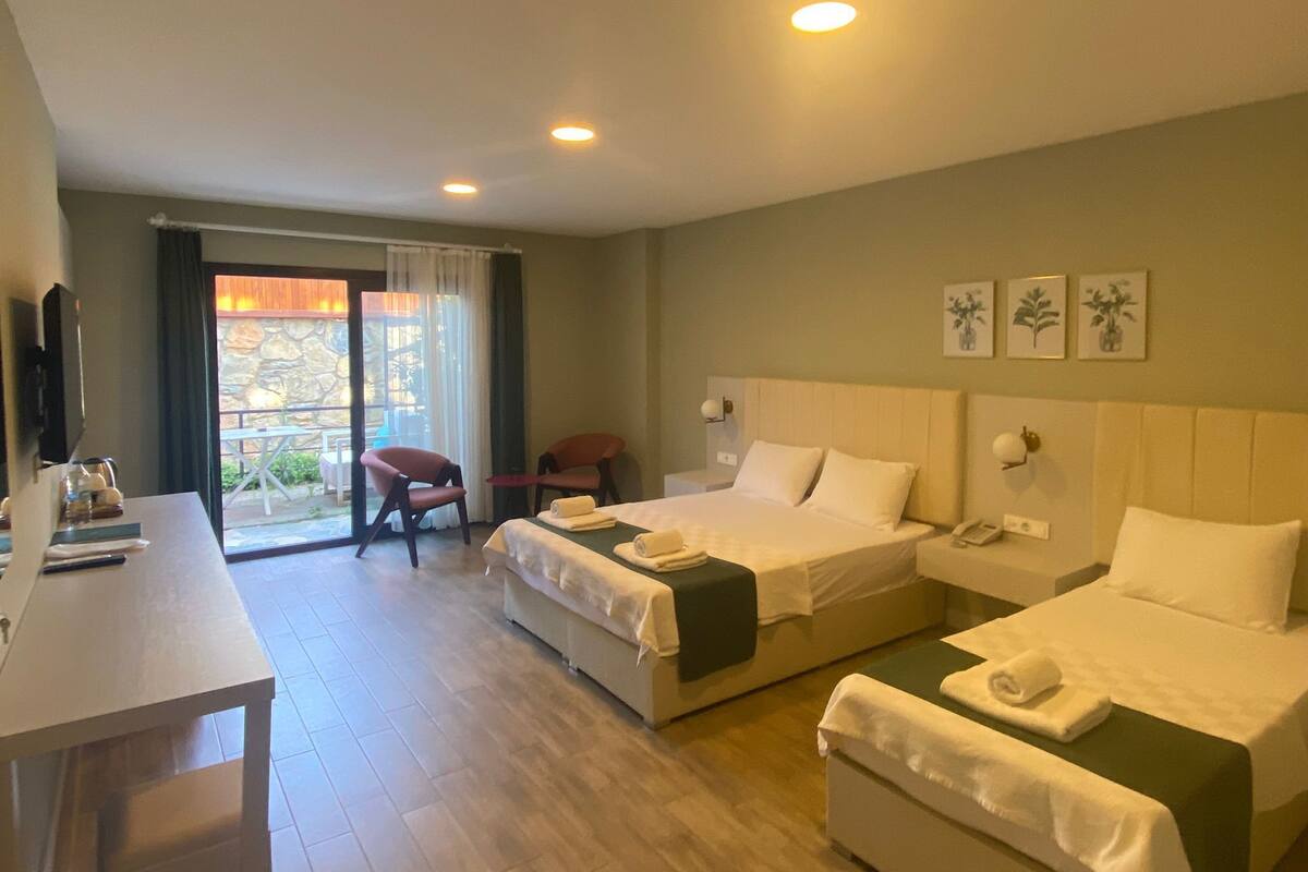 Premium bedding, minibar, desk, laptop workspace
