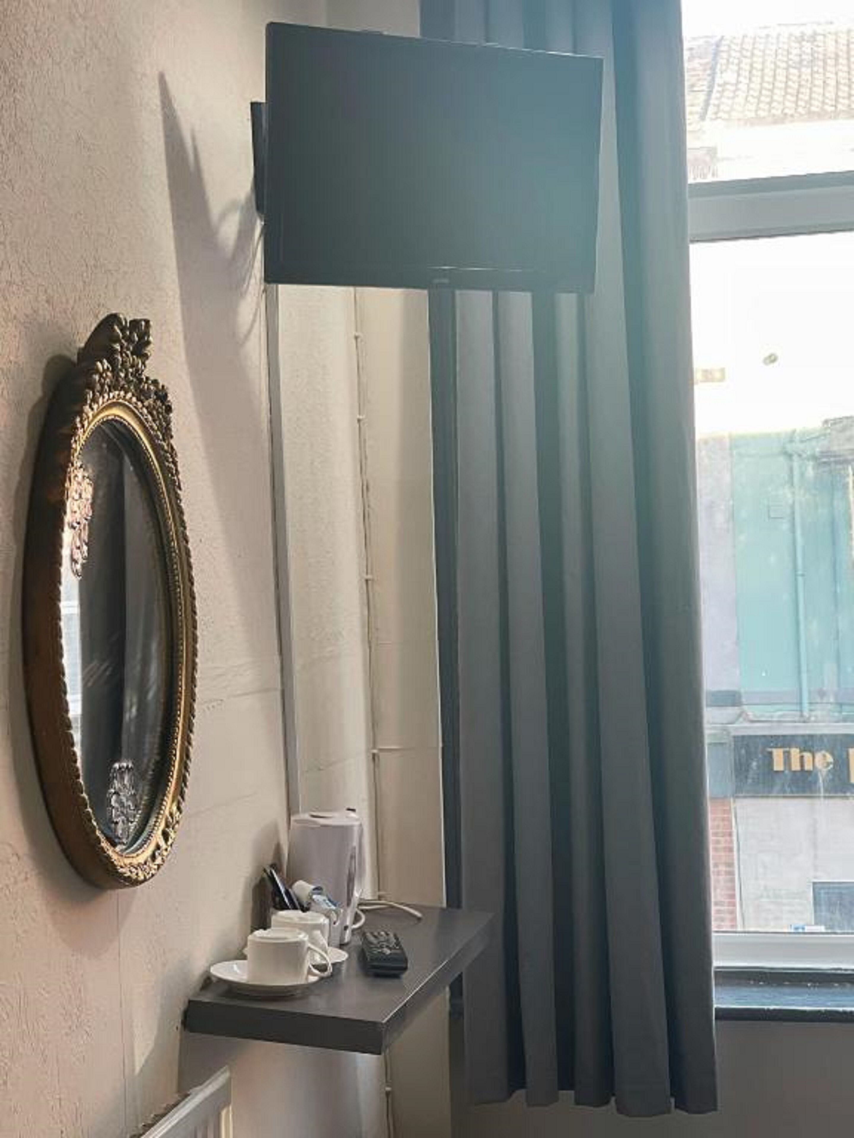 superior double room, 1 double bed | desk, bed sheets