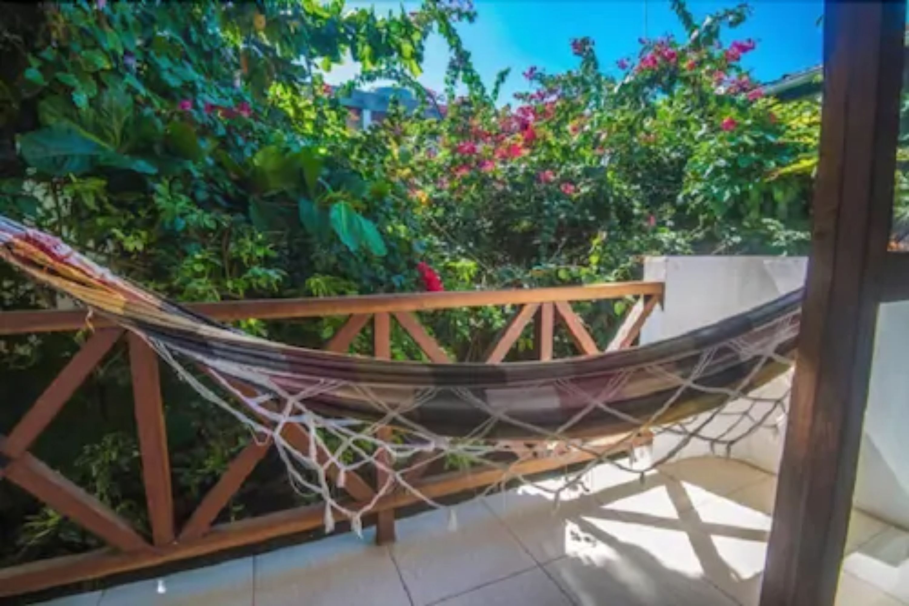 Rom, hageutsikt | Utsikt fra balkong