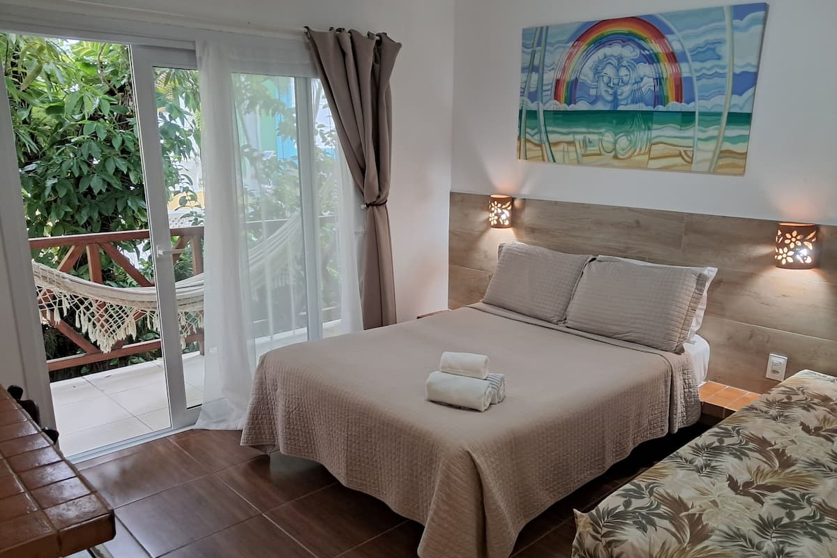 Chambre, vue jardin