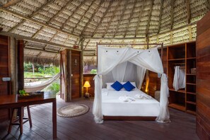 Articles gratuits dans le mini-bar, coffres-forts dans les chambres