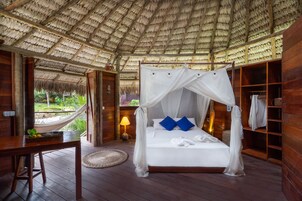 Een gratis minibar, een kluis op de kamer, individueel gedecoreerd