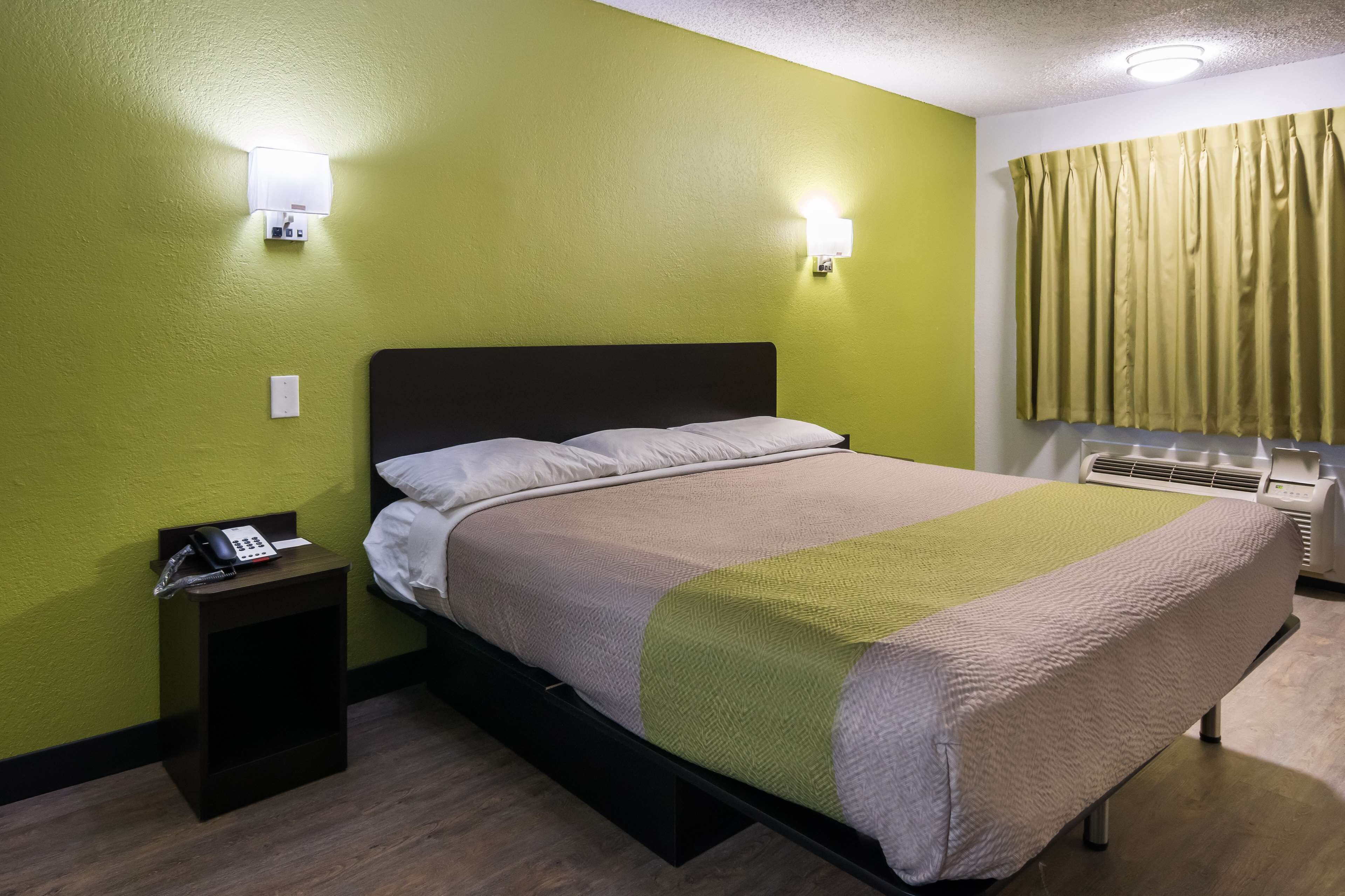 Desk, laptop workspace, free WiFi, bed sheets