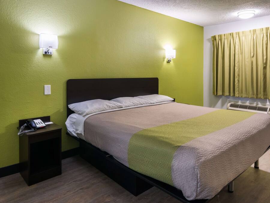 Desk, laptop workspace, free WiFi, bed sheets