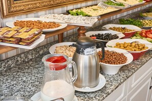 Free daily buffet breakfast
