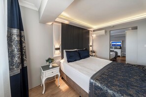 Family Room, City View | Premium bedding, minibar, in-room safe, laptop workspace - Beyazit Palace Hotel (Istanbul)