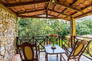 El Rio Apartment | Balcony