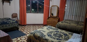 Triple Room | Blackout drapes, soundproofing, free WiFi, bed sheets - Hotel Santusa (Villazon)