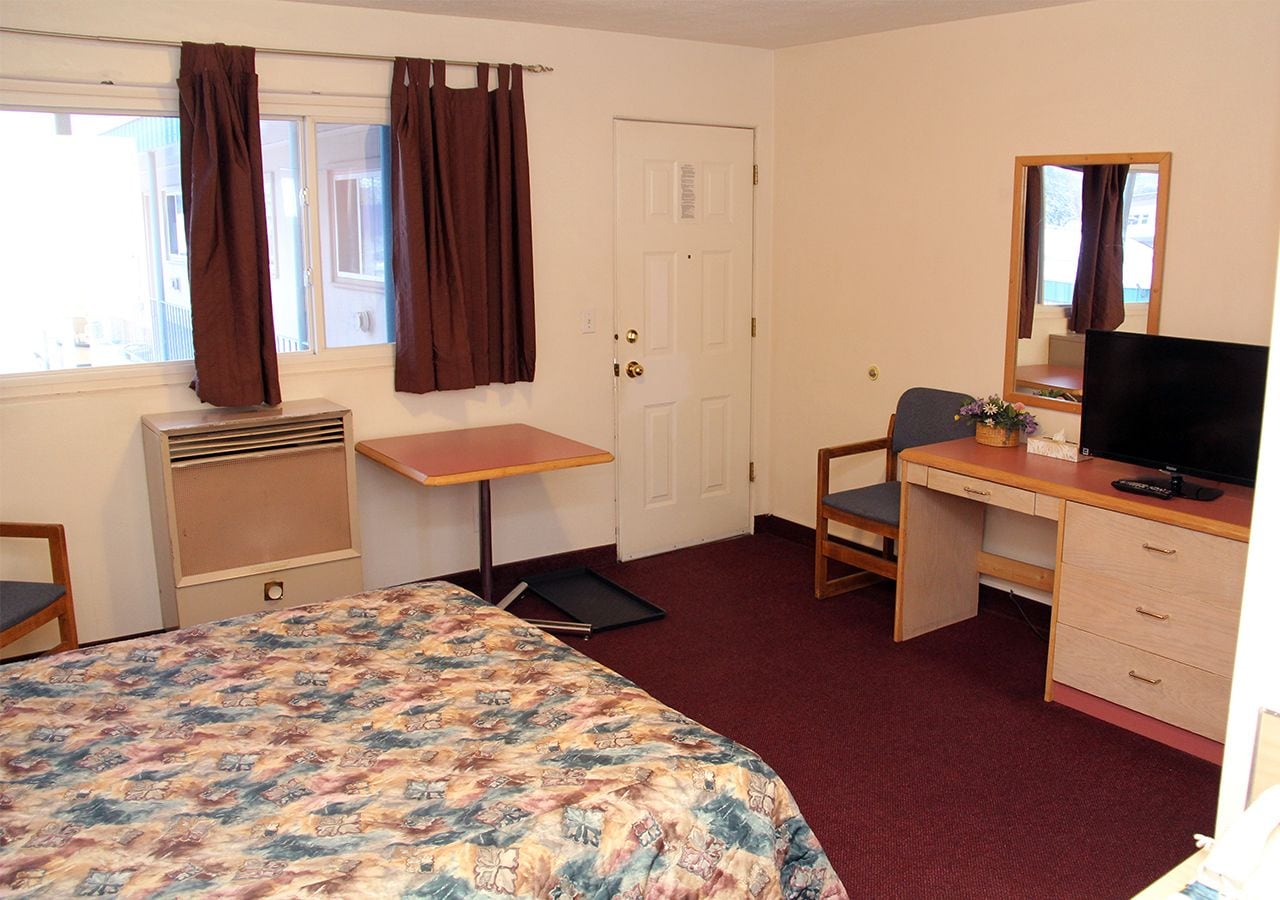 room | 1 bedroom, desk, blackout curtains, iron/ironing board