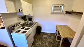 Microwave, coffee/tea maker