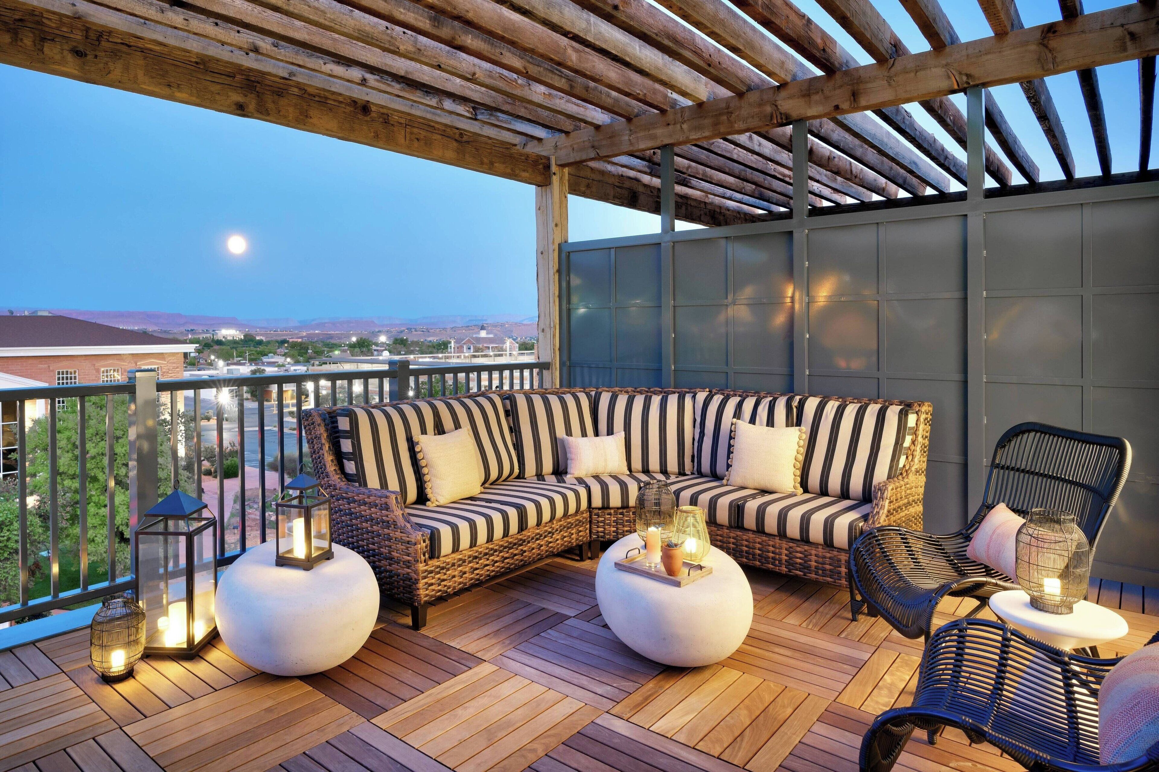 in-room safe, individually decorated, individually furnished, desk