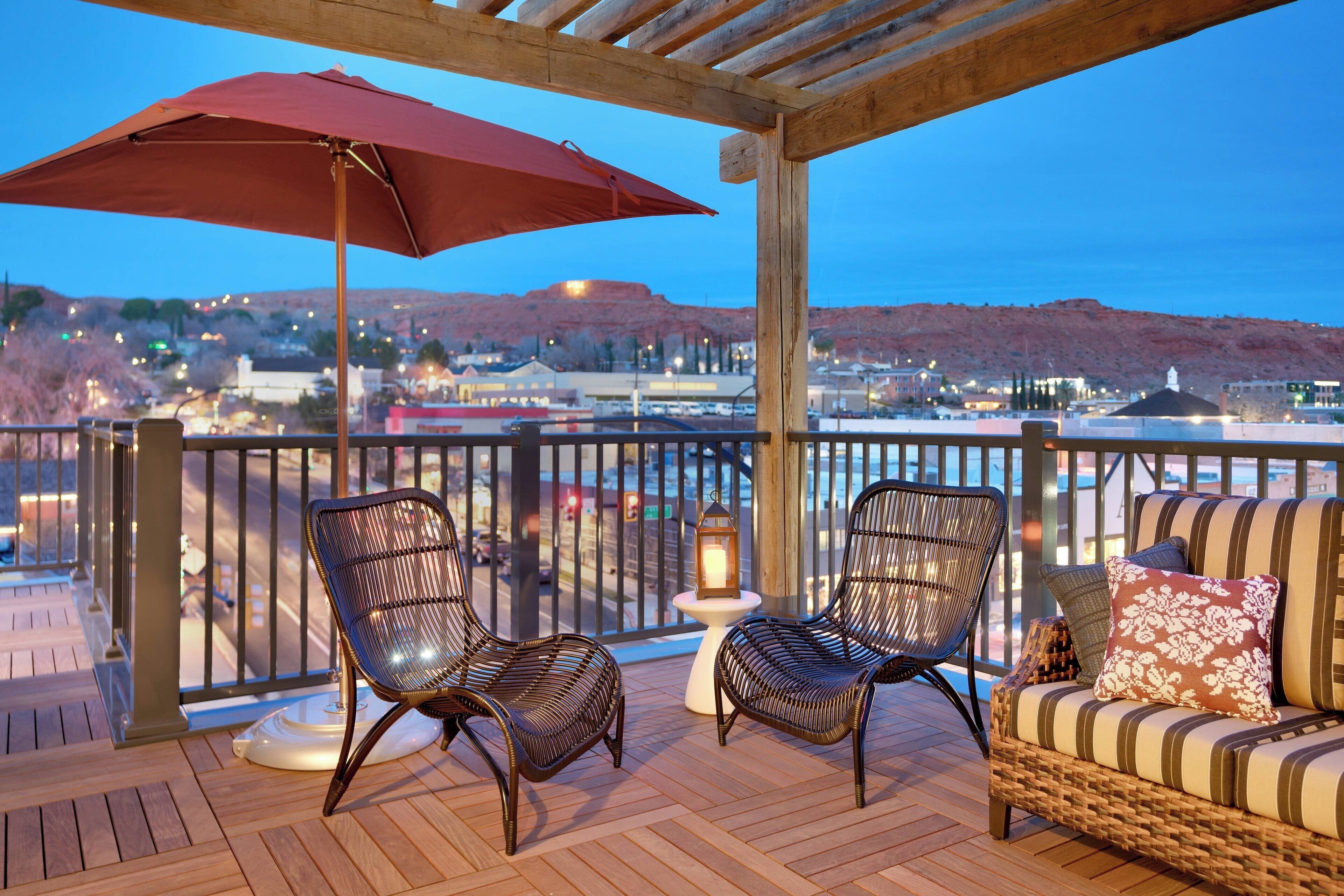 in-room safe, individually decorated, individually furnished, desk